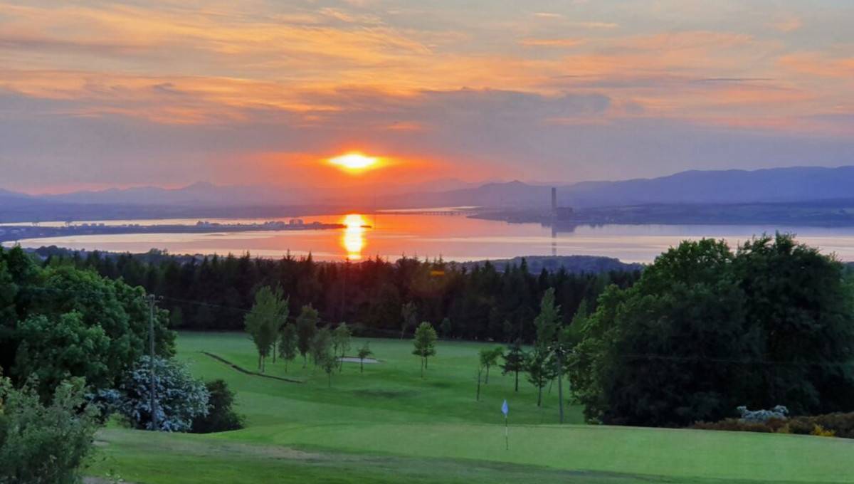 view across the forth - West lothian Golf Course